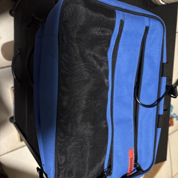 BASICS TOILETRY COSMETIC BAG BLACK ZIPPERED INSIDE COMPARTMENTS HANGER - Picture 1 of 5